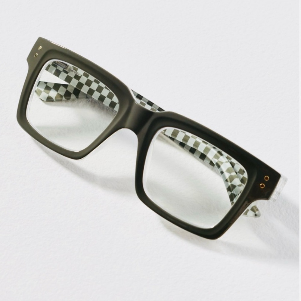 Peepers XOXO Square Readers NWT